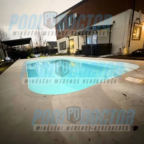 Gyerek Medence ( Díva ) 6x3x1,2 m